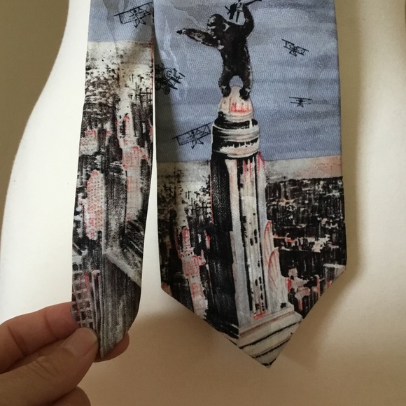 Vintage King Kong Silk Tie RKO Pictures 1992 - Picture 5 of 10